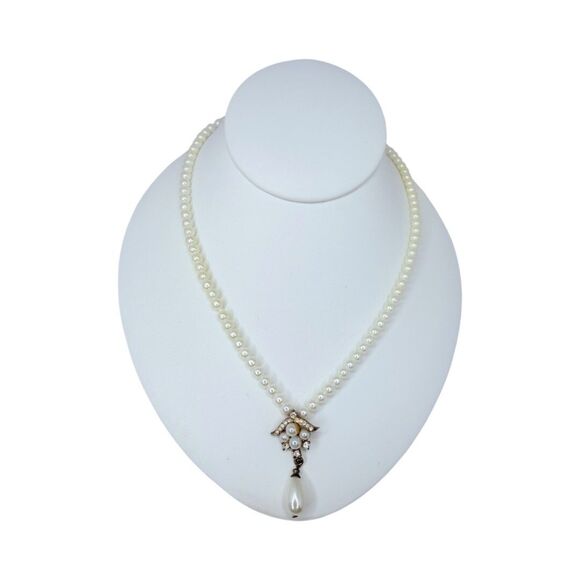 VTG White Faux Pearl Jewelry Set Necklace Earrings Teardrop Wedding Jewelry - Picture 4 of 10